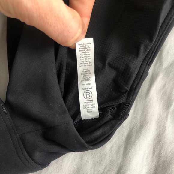 ATHLETA Ultimate Sports Bra in Supersonic- S / A-C - Picture 16 of 16